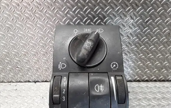 Opel Combo C Light switch 0524119