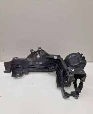 Headlight/headlamp mounting bracket