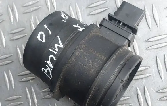 BMW 1 E81 E87 Mass air flow meter 0281002567 7788743