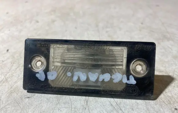 Volkswagen Tiguan Number plate light 1J5943021D
