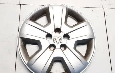 Dodge Caliber R16 wheel hub/cap/trim 05105021C