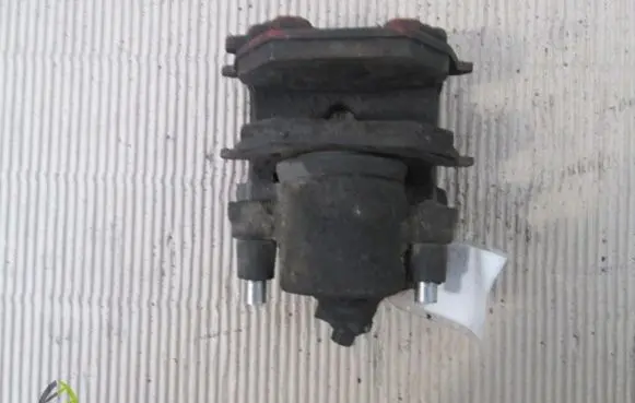 Volkswagen Golf IV Front brake caliper