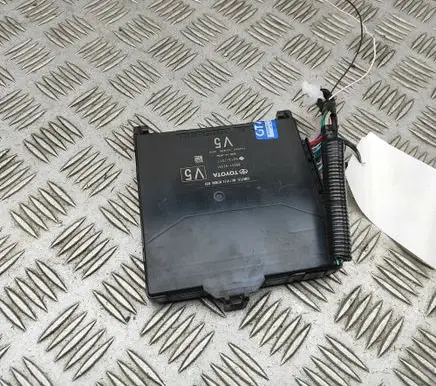 Toyota RAV 4 (XA50) Central body control module 8922142331 50137017