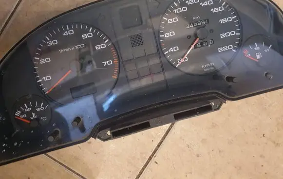 Audi 80 90 S2 B4 Speedometer (instrument cluster) 893919067AP 5002017017001