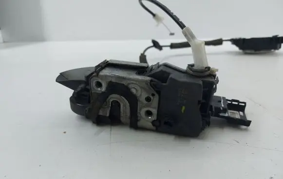 Citroen C5 Front door lock 574391