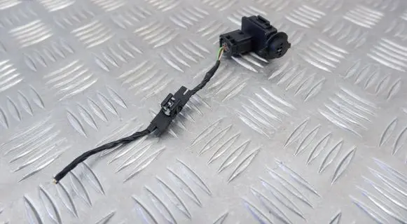 BMW X1 F48 F49 Air quality sensor 6833650