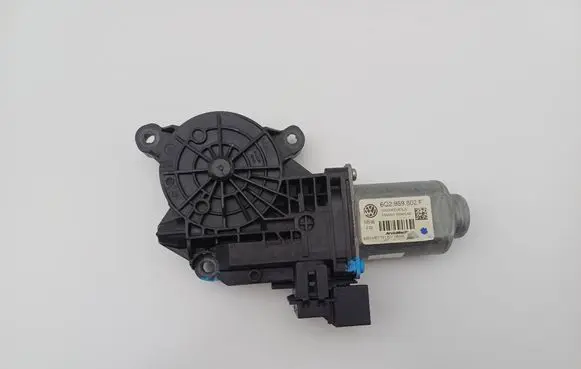 Volkswagen Polo IV 9N3 Front door window regulator motor 6Q2959802F