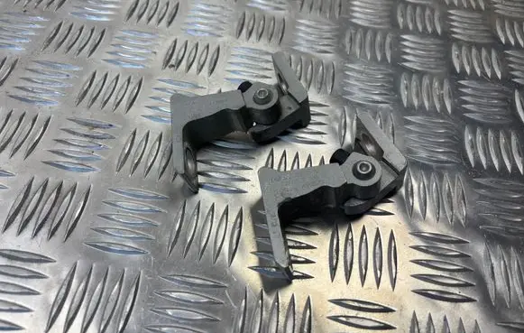 Skoda Rapid (NH) Front door hinge set 8K0831402P