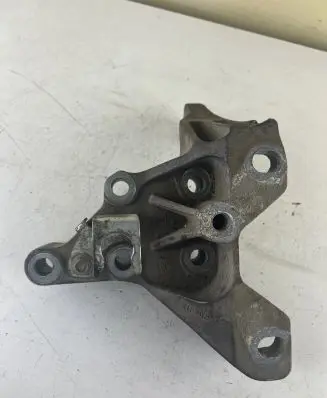 Ford Transit Gearbox mounting bracket 3C117M125AB