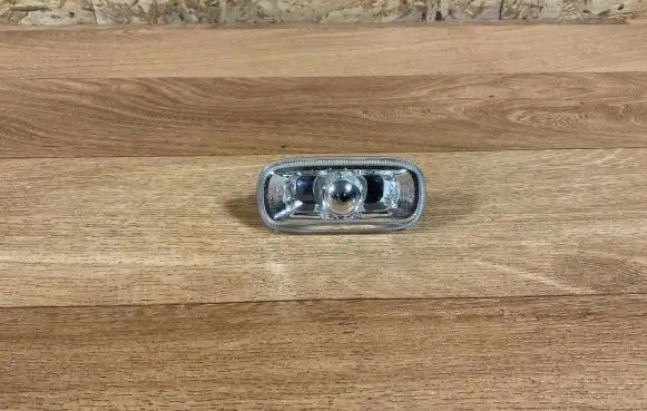 Audi A6 S6 C6 4F Front fender indicator light 8E0949127