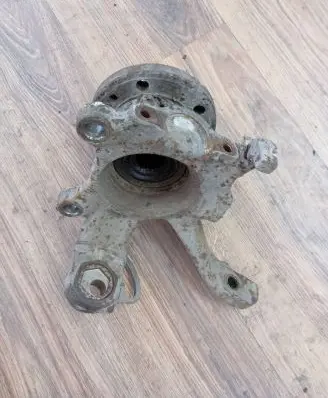 Volkswagen Transporter - Caravelle T4 Front wheel hub spindle knuckle