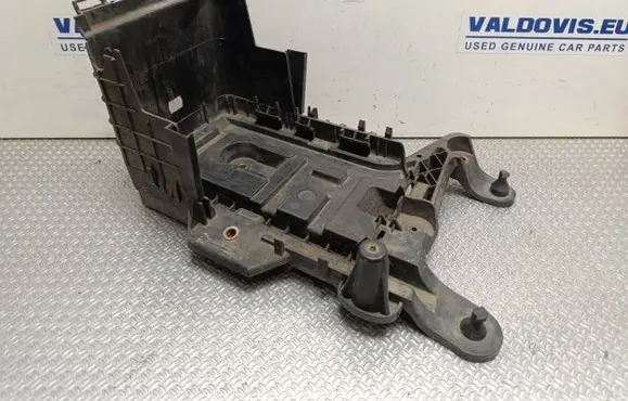 Volkswagen Caddy Battery tray 1K0915333