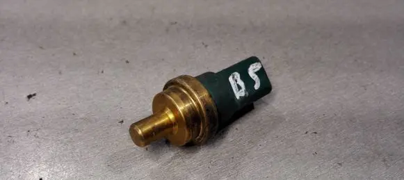 Volkswagen Golf IV Coolant temperature sensor 3258