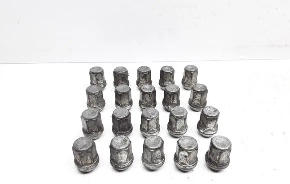 Ford Kuga I Nuts/bolts 