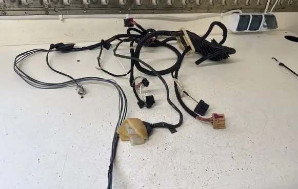 Volkswagen Transporter - Caravelle T5 Front door wiring loom 7H0035R