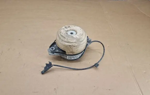 Mercedes-Benz GLE (W166 - C292) Engine mount bracket A1662406817