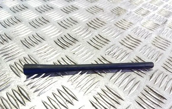Volkswagen Fox Radio antenna 