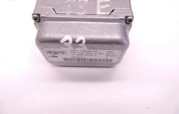 Volvo V50 ESP acceleration yaw rate sensor 3M5T14B296AB D33