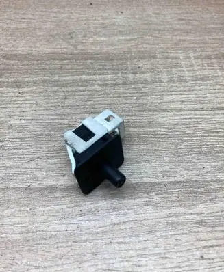 Mercedes-Benz C W203 Front door sensor 2028209410 30011501