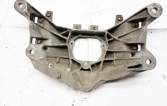 Audi A8 S8 D3 4E Engine mounting bracket 4H0399263AJ