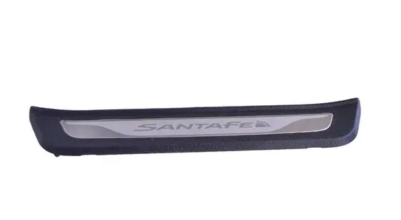 Hyundai Santa Fe Rear sill trim cover 858782W500