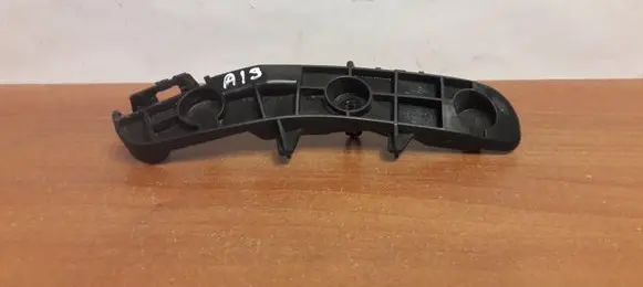 Toyota Avensis T270 Bumper support mounting bracket corner A19 5257805010