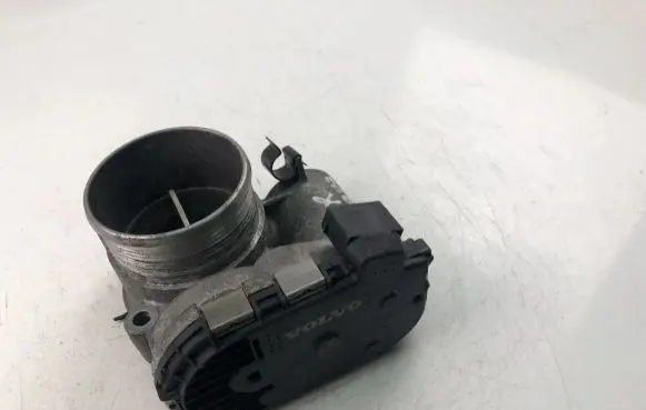 Volvo V70 Throttle valve 31216665