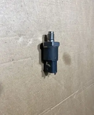 Fuel pressure sensor