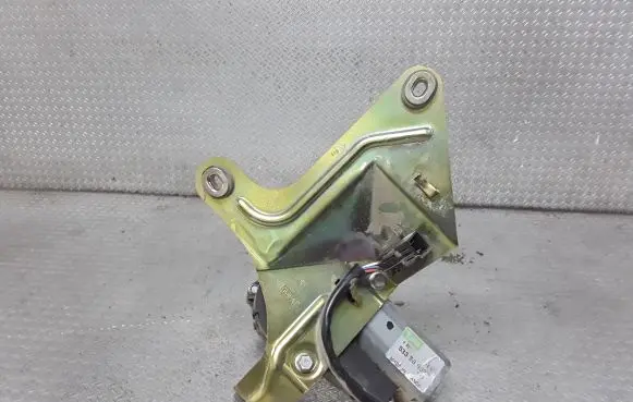 Opel Frontera A Rear window wiper motor 53350902