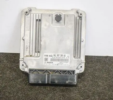 Audi Q3 8U Engine control unit/module 04L907309AB 1039S80385