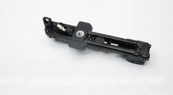 Audi Q7 4L Seat belt adjustment rail 8E0857833G