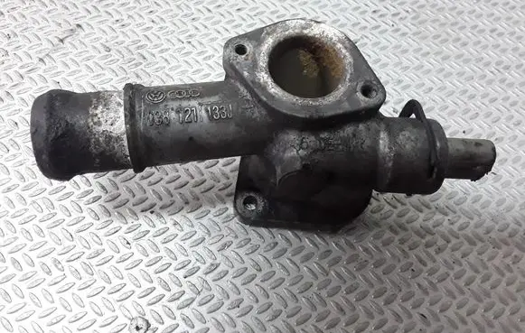 Volkswagen Sharan Engine coolant pipe/hose 038121133J