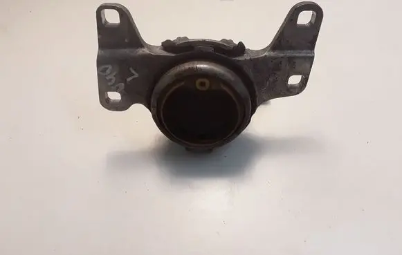 Volvo V40 Engine mount bracket 31359639