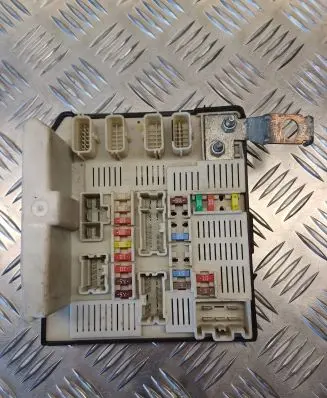 Renault Scenic II - Grand scenic II Fuse module 8200481866 7950742425 19158083
