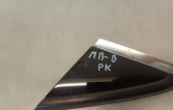 Mercedes-Benz B W246 W242 Fender end trim A2466900787 A2466900087