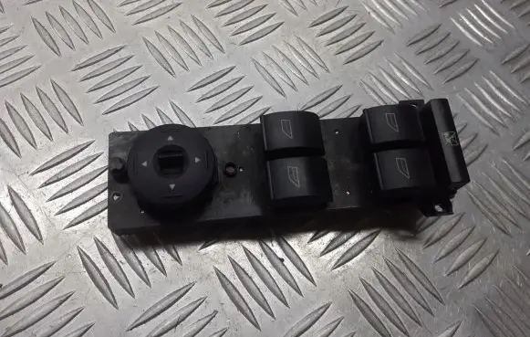 Ford Focus Front door window switch trim 3M5T14A132