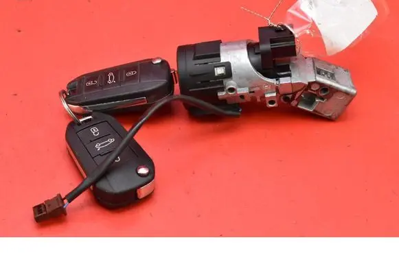 Peugeot 508 RXH Ignition lock N0504255