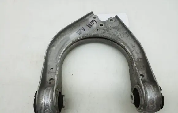Mercedes-Benz CLS C219 Front lower control arm/wishbone A2113309007