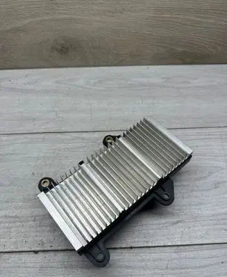 BMW 7 E65 E66 Power management control unit 6957026 8ES00827017 586703