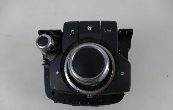 Head unit multimedia control