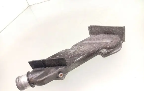Audi A8 S8 D3 4E Thermostat/thermostat housing 077121121C