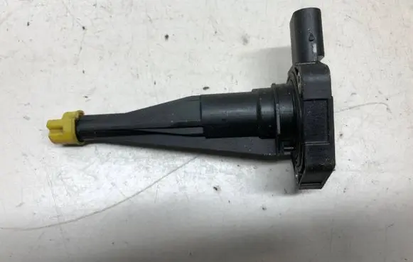 BMW 5 F10 F11 Oil level sensor 7638343 12037322 6PR01049708