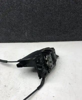 Citroen C4 II Picasso Front door lock 9805635680