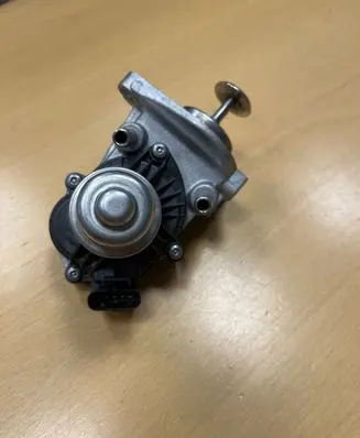 BMW X5 F15 EGR valve 11718513132 704493170