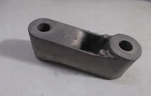 Renault Captur II A/C compressor mount bracket 