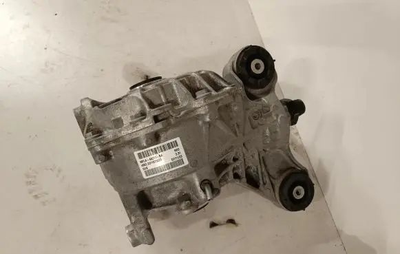 Land Rover Defender Rear differential MPLA4A213BA