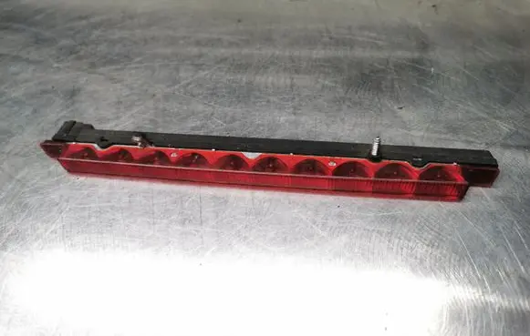 Audi A3 S3 8L Third/center stoplight 8D9945097B