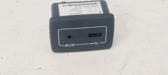 Peugeot Boxer USB socket connector 7356546330 7300114384