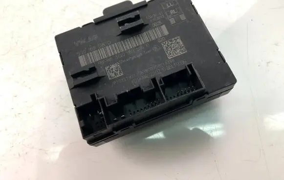 Volkswagen PASSAT B8 Other control units/modules 5Q0959595D