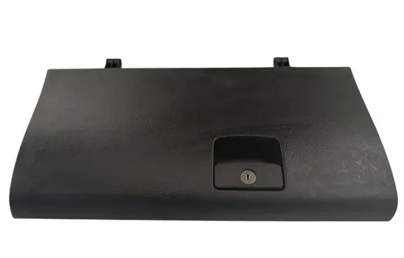 Glove box